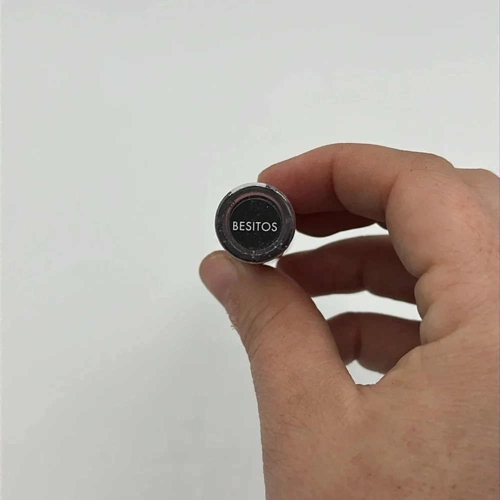 New Shaina B. besitos lipgloss